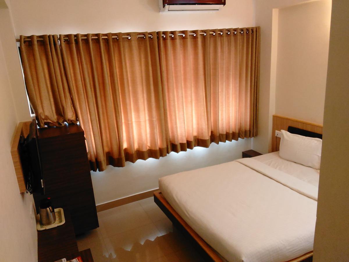 Hotel Sivaranjani Erode Exterior photo
